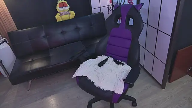 Scarlett collins02 online show from 03-04-25, 10:02