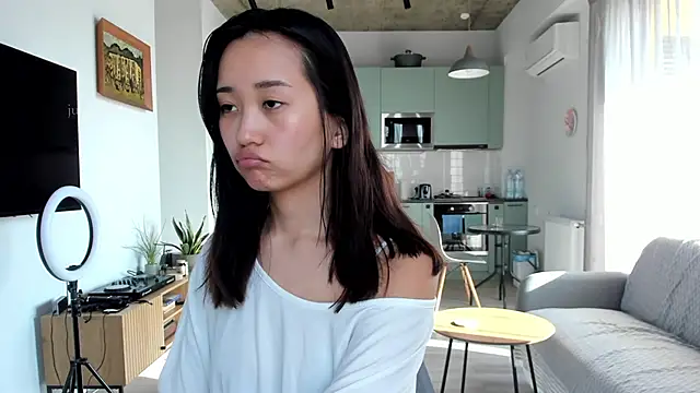 julias tapes online show from 01-24-25, 07:41