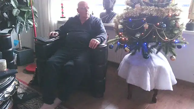 Exhib070 online show from 12-17-24, 11:39