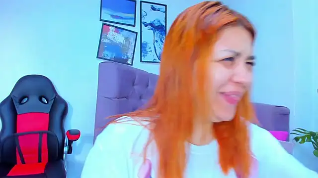 Snapshot of Gretta_Queen chatting on 10-13-25, 05:02 Gretta Queen online show from 10-13-25, 05:02