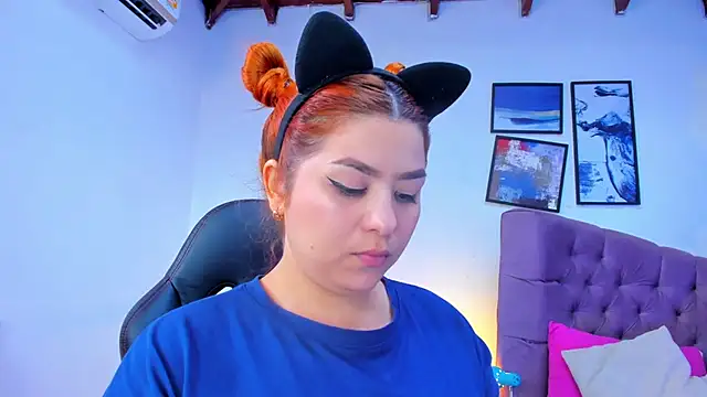 Snapshot of Gretta_Queen chatting on 10-22-25, 06:18 Gretta Queen online show from 10-22-25, 06:18