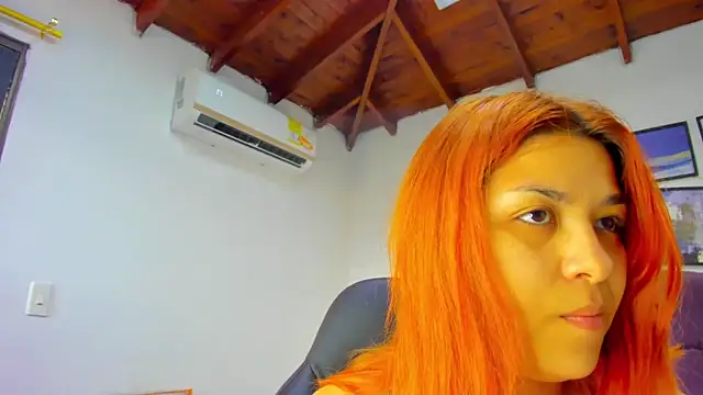 Snapshot of Gretta_Queen chatting on 10-26-25, 03:07 Gretta Queen online show from 10-26-25, 03:07