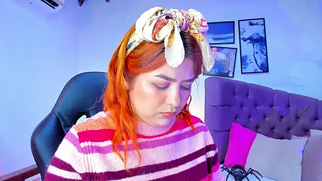 Snapshot of Gretta_Queen chatting on 10-31-25, 05:25 Gretta Queen online show from 10-31-25, 05:25