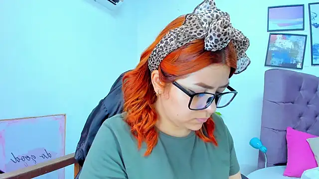 Snapshot of Gretta_Queen chatting on 11-14-25, 05:55 Gretta Queen online show from 11-14-25, 05:55