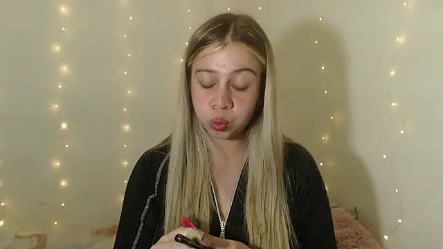 SweetSofty online show from 09-28-25, 02:39