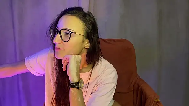 Snapshot of spottyyy chatting on 02-12-25, 03:18 spottyyy online show from 02-12-25, 03:18
