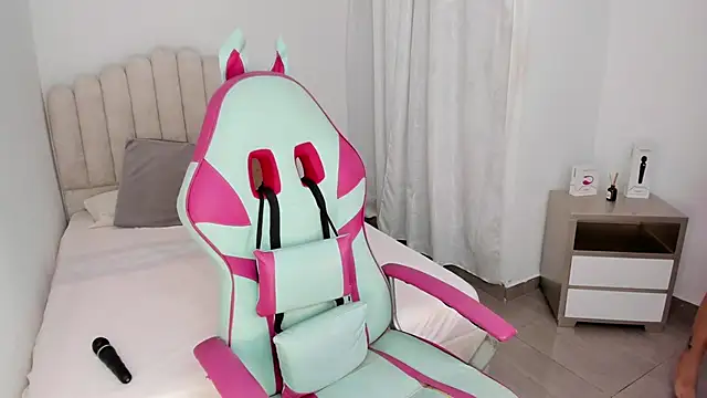 Snapshot of sofia_henaok chatting on 02-07-25, 11:03 sofia henaok online show from 02-07-25, 11:03