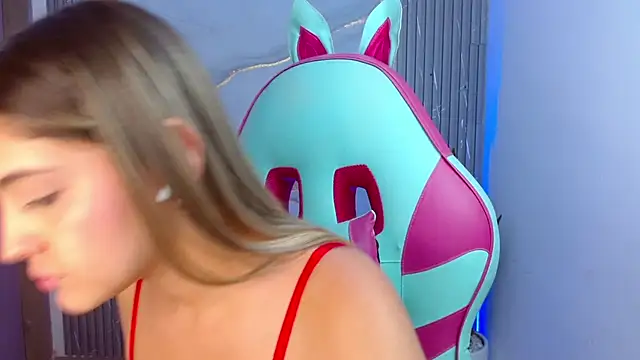 Snapshot of sofia_henaok chatting on 03-18-25, 11:09 sofia henaok online show from 03-18-25, 11:09