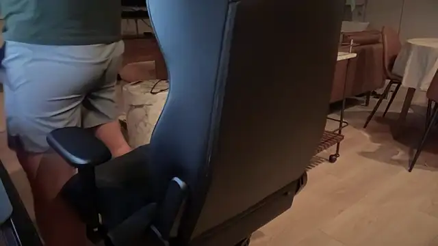 Snapshot of HungandThickLatin chatting on 03-10-25, 12:59 HungandThickLatin online show from 03-10-25, 12:59