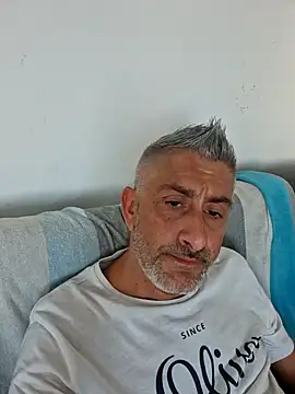 Snapshot of cuci45 chatting on 09-14-25, 02:38 cuci45 online show from 09-14-25, 02:38