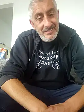 Snapshot of cuci45 chatting on 09-26-25, 03:16 cuci45 online show from 09-26-25, 03:16