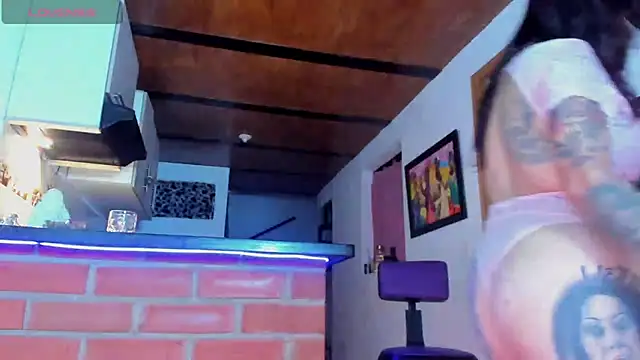 Snapshot of ink_demonxxx chatting on 09-26-25, 03:21 ink demonxxx online show from 09-26-25, 03:21