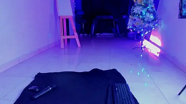 Snapshot of ink_demonxxx chatting on 12-05-25, 02:09 ink demonxxx online show from 12-05-25, 02:09