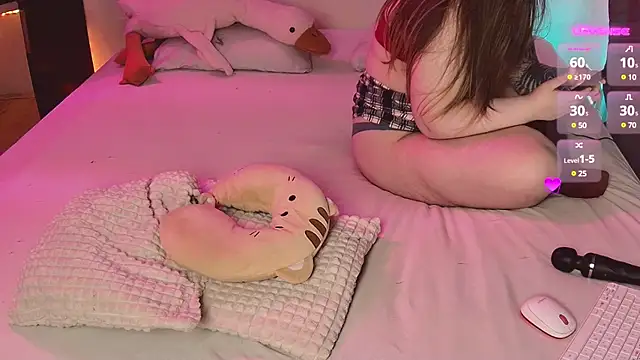 cutenessa online show from 02-14-25, 12:14