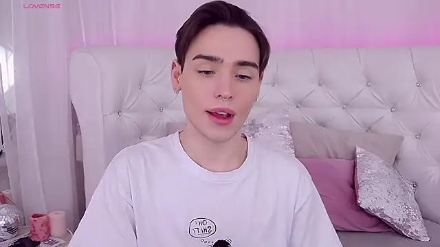 RobbyCharming online show from 01-12-25, 07:42