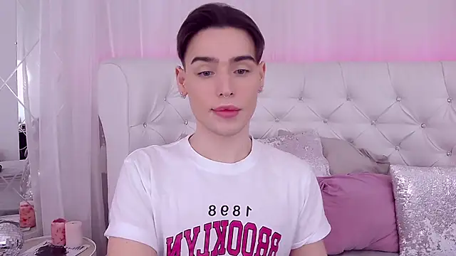 RobbyCharming online show from 01-19-25, 07:47