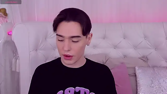 RobbyCharming online show from 02-03-25, 07:42