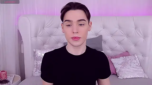 RobbyCharming online show from 03-14-25, 07:23