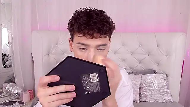 RobbyCharming online show from 09-21-25, 03:30