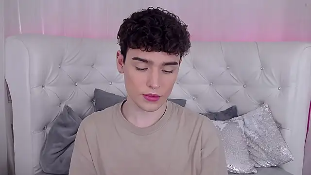 RobbyCharming online show from 10-11-25, 04:33