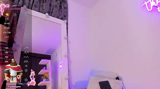 Snapshot of dana_montana_ chatting on 12-13-24, 11:23 dana montana online show from 12-13-24, 11:23