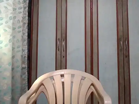 Snapshot of sexx4 chatting on 12-18-24, 07:36 sexx4 online show from 12-18-24, 07:36