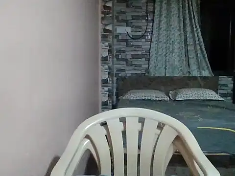 Snapshot of sexx4 chatting on 09-08-25, 08:30 sexx4 online show from 09-08-25, 08:30