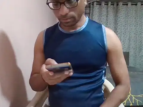 Snapshot of sexx4 chatting on 10-16-25, 10:00 sexx4 online show from 10-16-25, 10:00