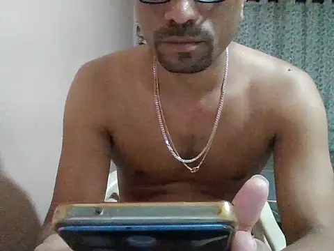 Snapshot of sexx4 chatting on 10-26-25, 08:04 sexx4 online show from 10-26-25, 08:04