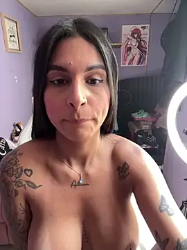 Snapshot of charlotte_stevenss_ chatting on 02-15-25, 05:17 charlotte stevenss online show from 02-15-25, 05:17