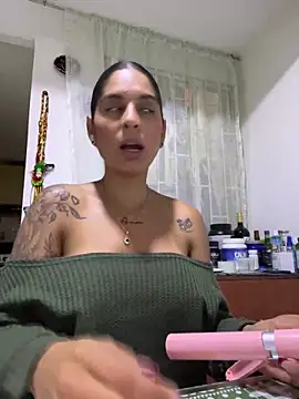 Snapshot of charlotte_stevenss_ chatting on 03-19-25, 08:00 charlotte stevenss online show from 03-19-25, 08:00