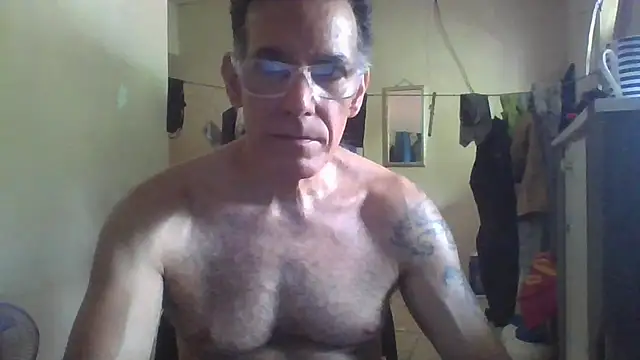 Snapshot of CaptainFox chatting on 06-30-26, 03:57 CaptainFox online show from 06-30-26, 03:57