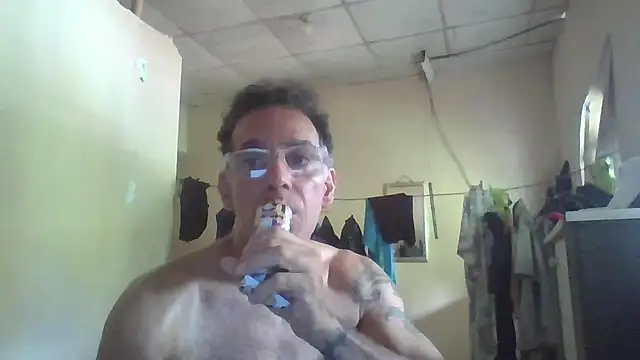 Snapshot of CaptainFox chatting on 07-02-26, 04:24 CaptainFox online show from 07-02-26, 04:24