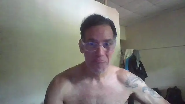 Snapshot of CaptainFox chatting on 07-05-26, 02:24 CaptainFox online show from 07-05-26, 02:24