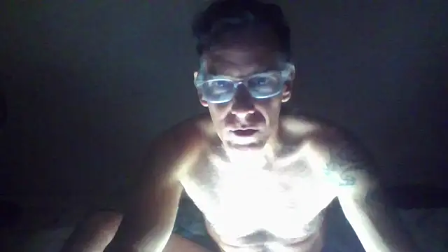 Snapshot of CaptainFox chatting on 07-14-26, 01:41 CaptainFox online show from 07-14-26, 01:41