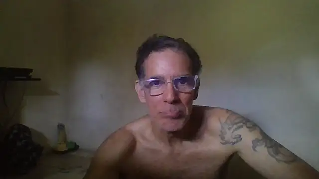 Snapshot of CaptainFox chatting on 07-24-26, 04:38 CaptainFox online show from 07-24-26, 04:38