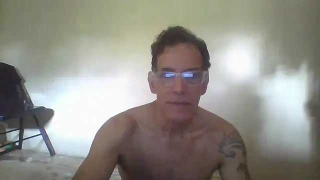 Snapshot of CaptainFox chatting on 07-26-26, 01:18 CaptainFox online show from 07-26-26, 01:18