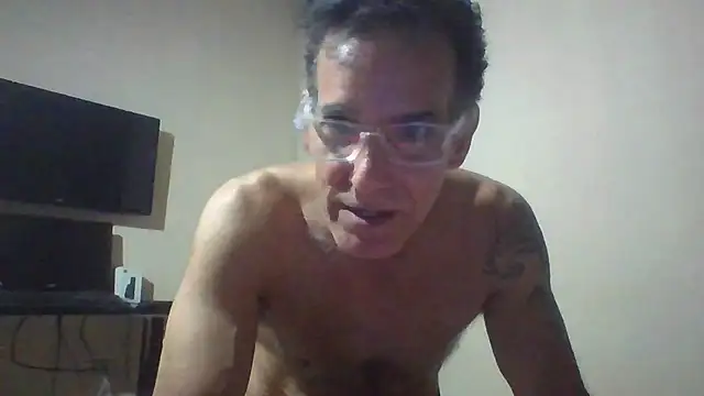 Snapshot of CaptainFox chatting on 07-28-26, 12:18 CaptainFox online show from 07-28-26, 12:18