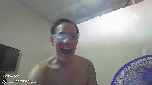 Snapshot of CaptainFox chatting on 08-01-26, 05:12 CaptainFox online show from 08-01-26, 05:12