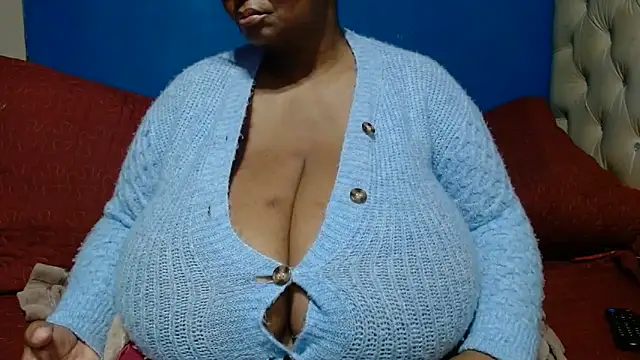 Snapshot of CUTEFIRMMELONSS chatting on 06-11-26, 09:35 CUTEFIRMMELONSS online show from 06-11-26, 09:35