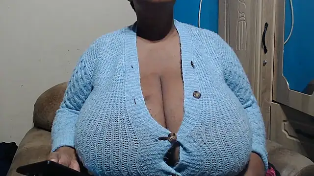 Snapshot of CUTEFIRMMELONSS chatting on 07-04-26, 05:52 CUTEFIRMMELONSS online show from 07-04-26, 05:52