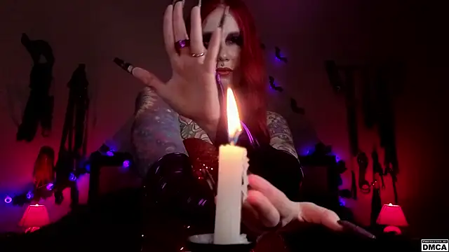 Amanita  Pantherina online show from 10-31-25, 09:54