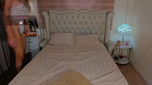 Snapshot of FinestGirlx chatting on 02-25-26, 11:25 FinestGirlx online show from 02-25-26, 11:25