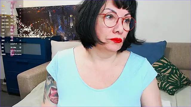 SquirtySlut online show from 02-18-25, 06:04