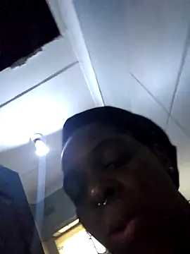 Shaniko89 online show from 11-30-25, 03:54