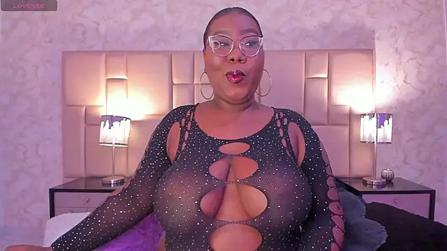 Snapshot of Darnellqueen chatting on 12-06-24, 04:47 Darnellqueen online show from 12-06-24, 04:47