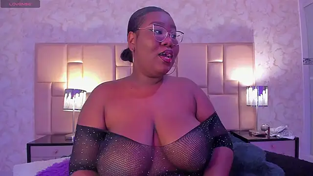 Snapshot of Darnellqueen chatting on 12-09-24, 04:34 Darnellqueen online show from 12-09-24, 04:34