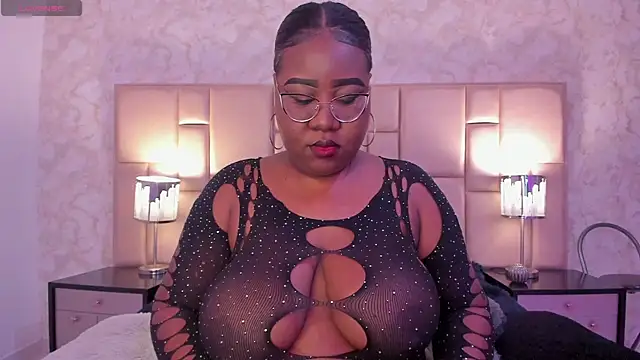 Snapshot of Darnellqueen chatting on 01-27-25, 03:47 Darnellqueen online show from 01-27-25, 03:47