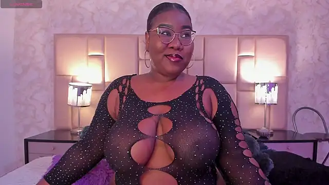 Snapshot of Darnellqueen chatting on 01-27-25, 06:52 Darnellqueen online show from 01-27-25, 06:52