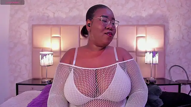 Snapshot of Darnellqueen chatting on 02-03-25, 04:04 Darnellqueen online show from 02-03-25, 04:04